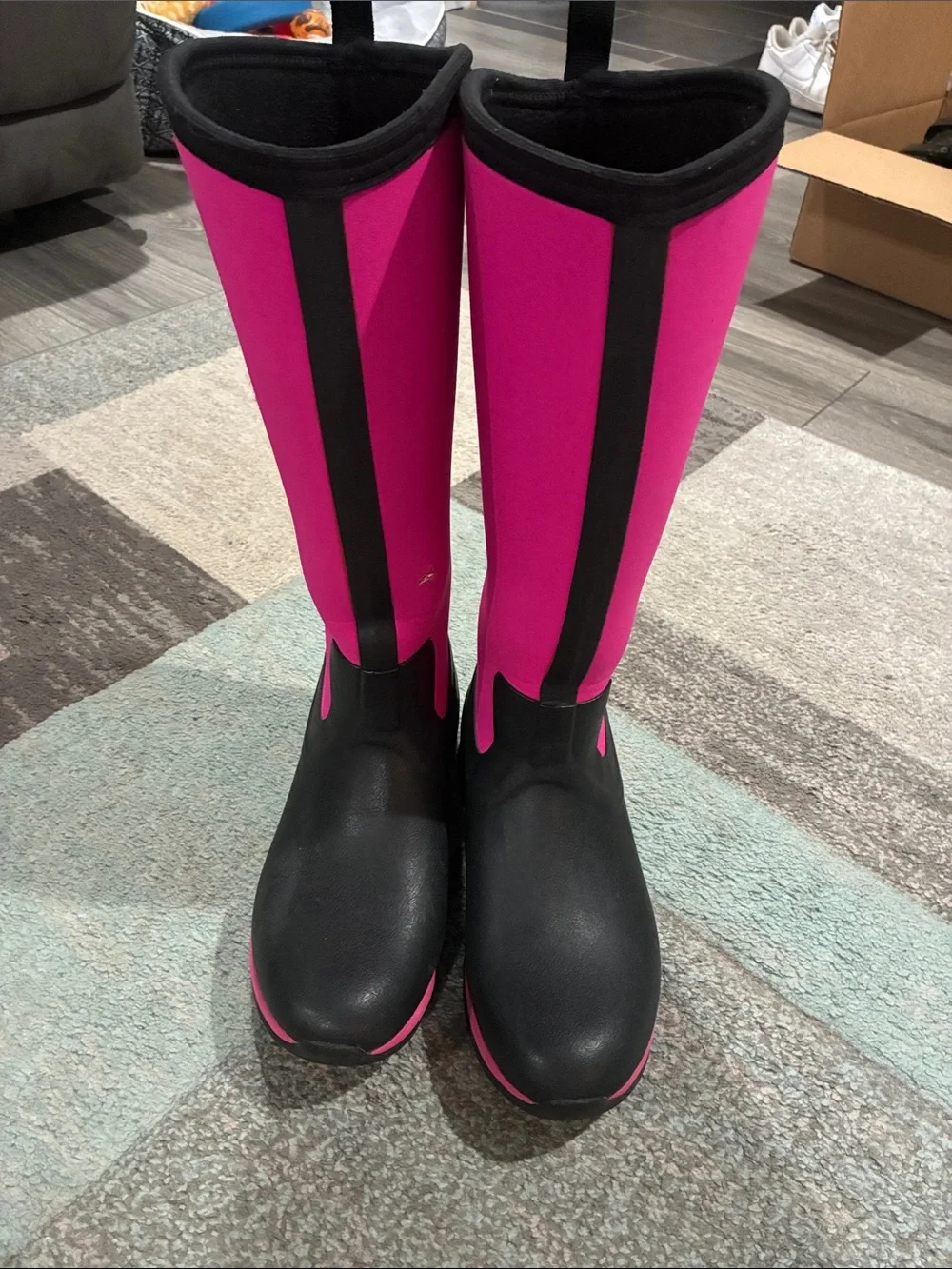 Muck Boot Women's Pink and Black Tall Waterproof Boot please see all photos